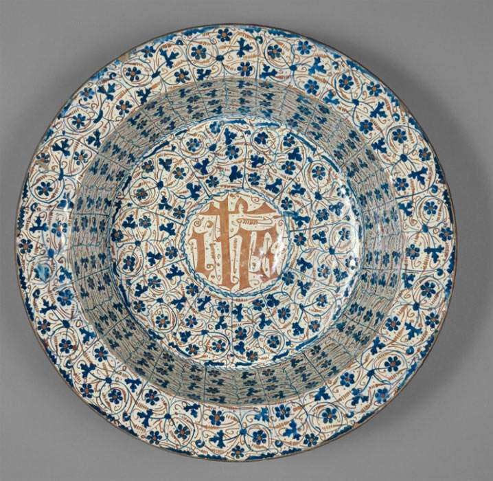 Tin-glazed earthenware with copper luster maiolica, Moorish Spain, mid 15th century