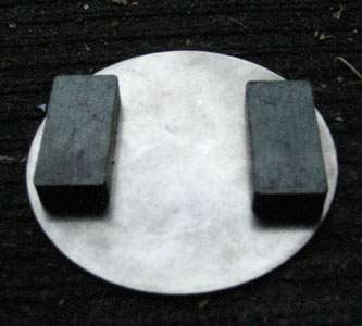 ferrite bar magnets on steel plate