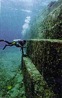 Yonaguni underwater pyramid